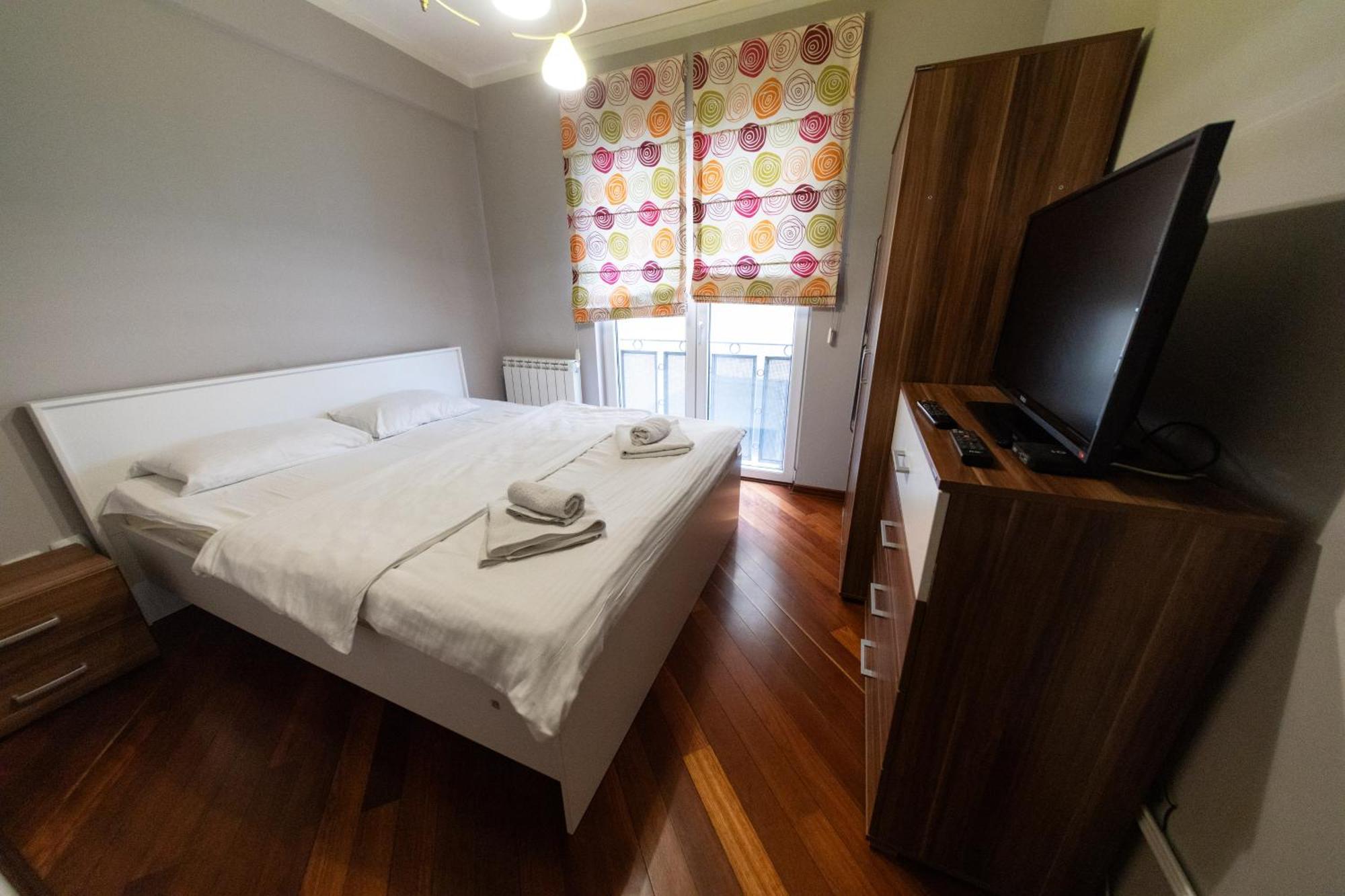 Lux Place Apartments Downtown Kragujevac Buitenkant foto