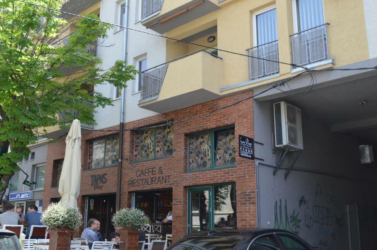 Lux Place Apartments Downtown Kragujevac Buitenkant foto